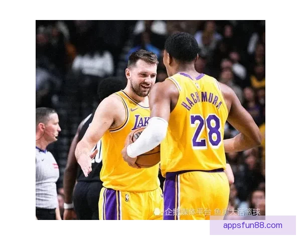 追梦盛赞东契奇携手詹姆斯湖人双核驱动任何对手都有机会击败